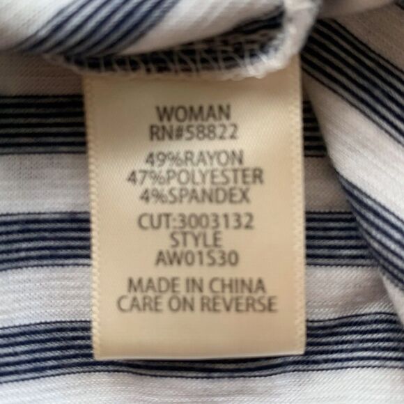 MAX STUDIO Shirred Flowy Blouse Pinstriped Off Shoulder Chic Top Soft Gray 2X - Picture 8 of 9